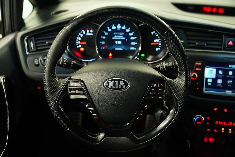 Kia Ceed - fotka 18 z 26