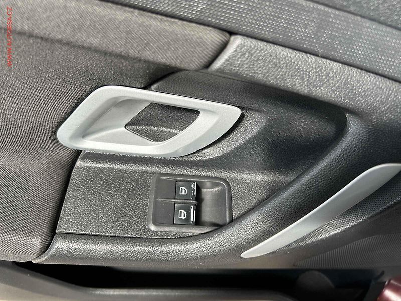 Škoda Fabia (2009) 1.6i - fotka 11 z 13