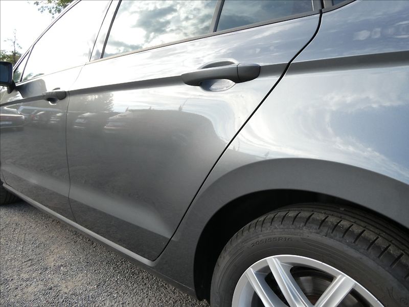 Volkswagen Golf Sportsvan 1,5 TSi 110kW DSG,závěs,naviga - fotka 16 z 43