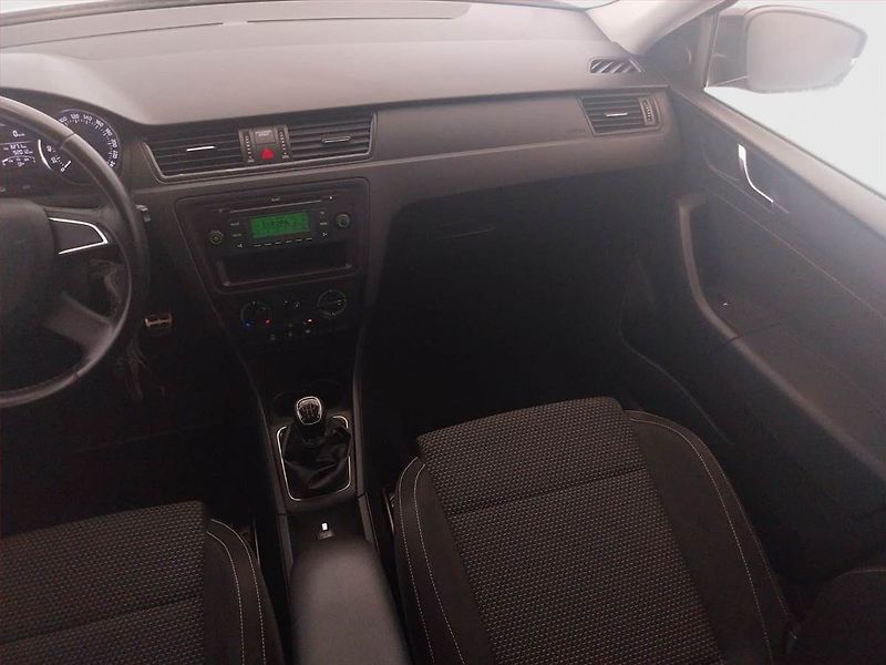 Škoda Rapid (2012) Ambition 1.2 TSI, Serv.kniha - fotka 8 z 16