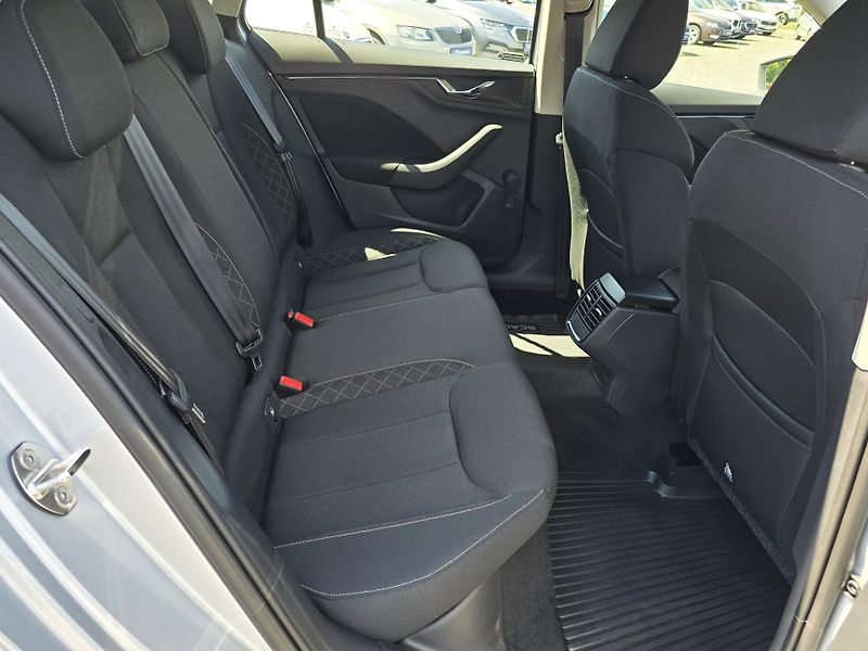 Škoda Scala 1.0TSI AMBITION NEHAVAR TOP ČR - fotka 20 z 36