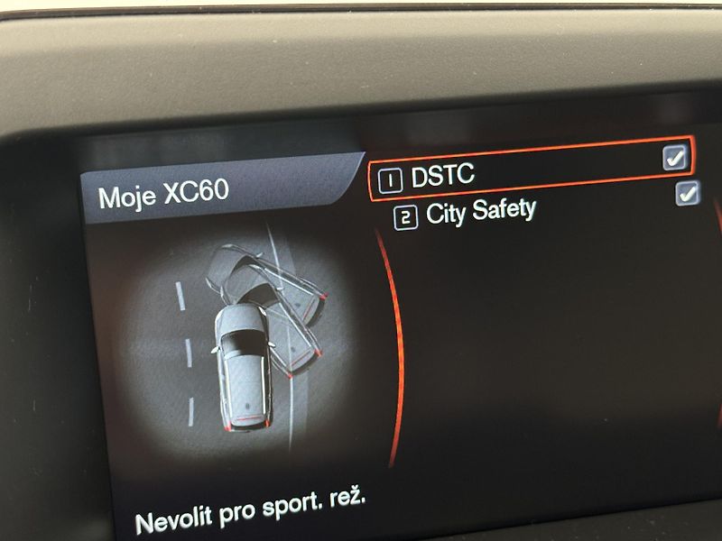 Volvo XC60 D4 AWD SUMMUM AUT CZ 1.maj - fotka 37 z 40