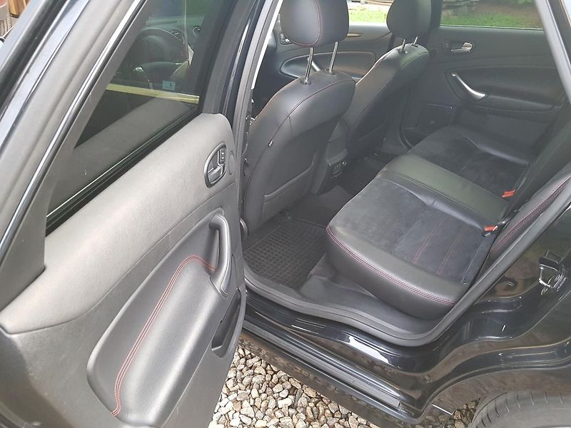 Ford Mondeo (2009) 2,5T Titanium  - fotka 7 z 12