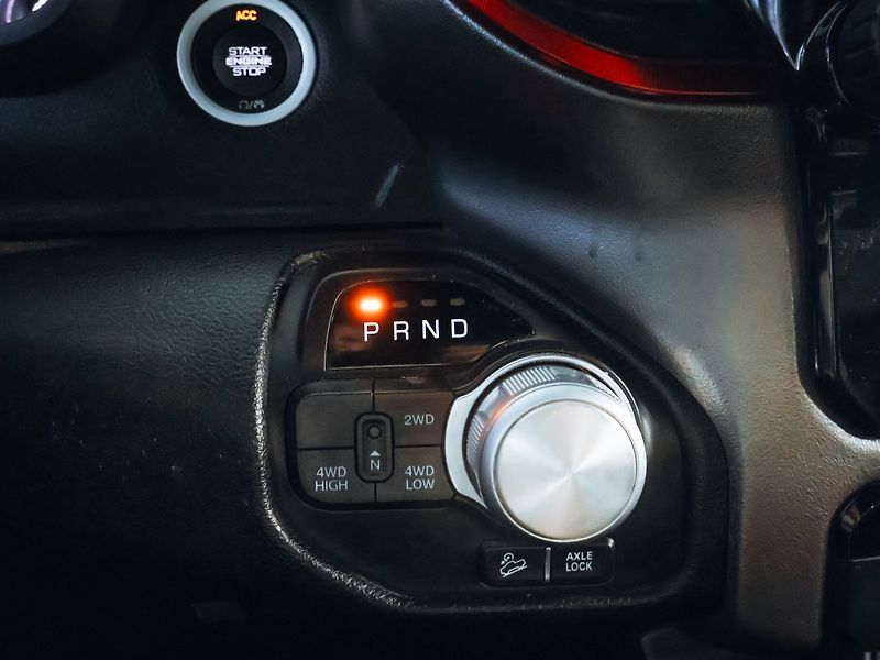 Dodge RAM 1500 5.7 REBEL 295 kW - fotka 13 z 34