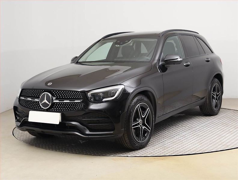 Mercedes-Benz GLC (2020) AMG line 300 d 4MATIC - fotka 2 z 25