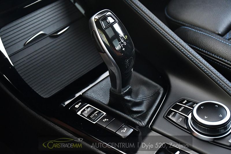 BMW X1 xDrive20d M-SPORT ČR - fotka 34 z 52