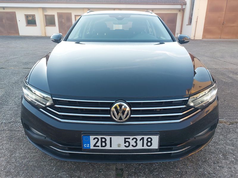 Volkswagen Passat 2,0 TDi 110kw Business ČR - fotka 2 z 19