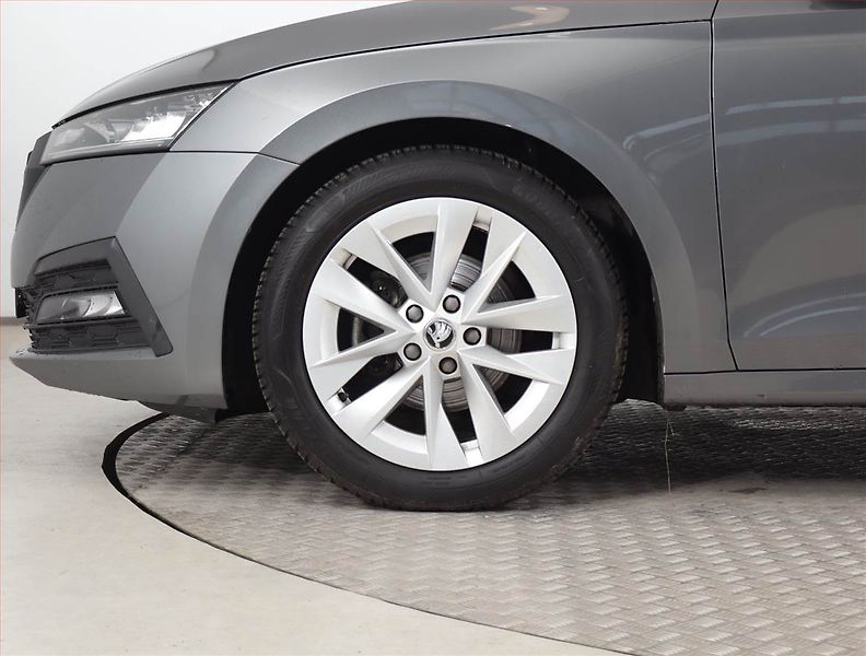Škoda Octavia (2022) Ambition 1.0 TSI, Serv.kniha - fotka 15 z 21