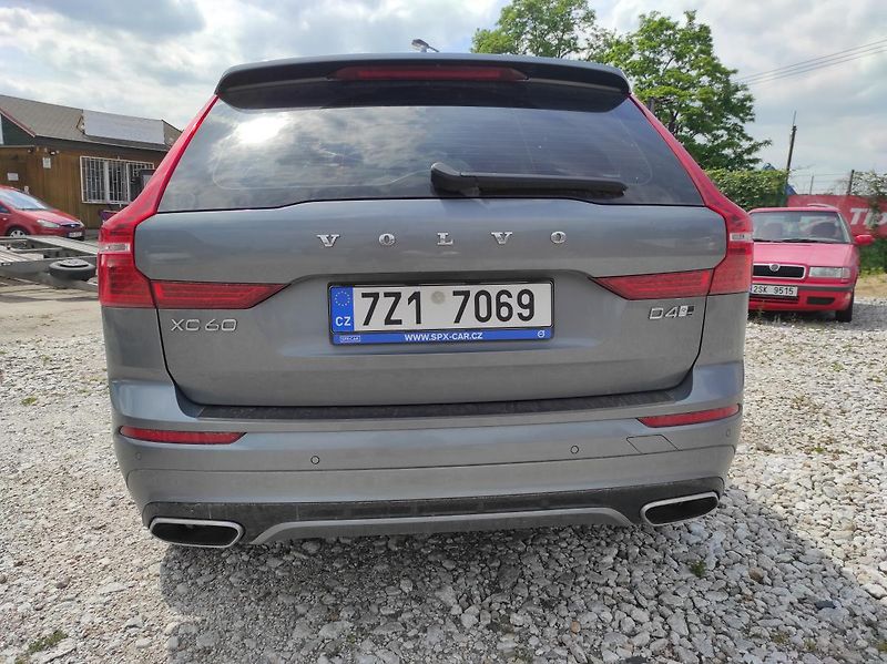 Volvo XC60 - fotka 5 z 18