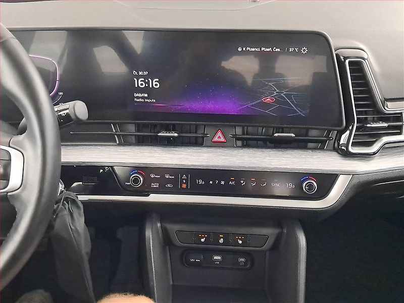 Kia Sportage (2023) Exclusive 1.6 T-GDI - fotka 12 z 18
