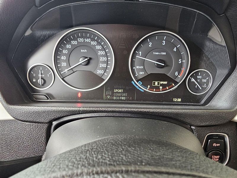 BMW Řada 4 420d xDrive - fotka 18 z 22
