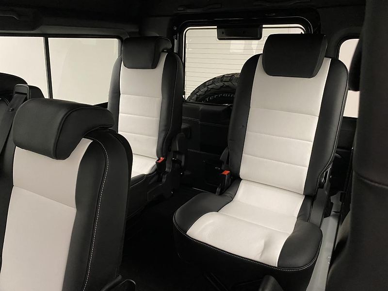 Land Rover Defender (2023) WORKS V8 TROPHY II 1 z 25 - fotka 13 z 40