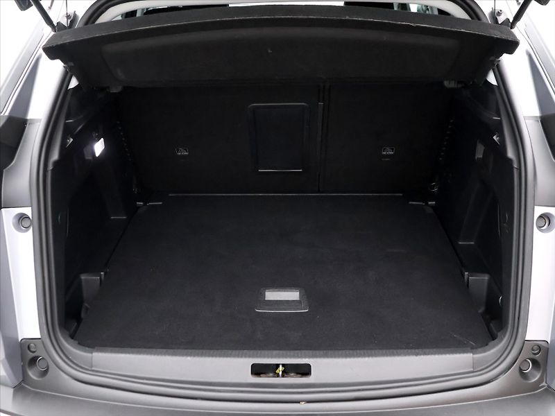 Peugeot 3008 1,2 PT 96kW Aut.klima CZ Serv. - fotka 10 z 36