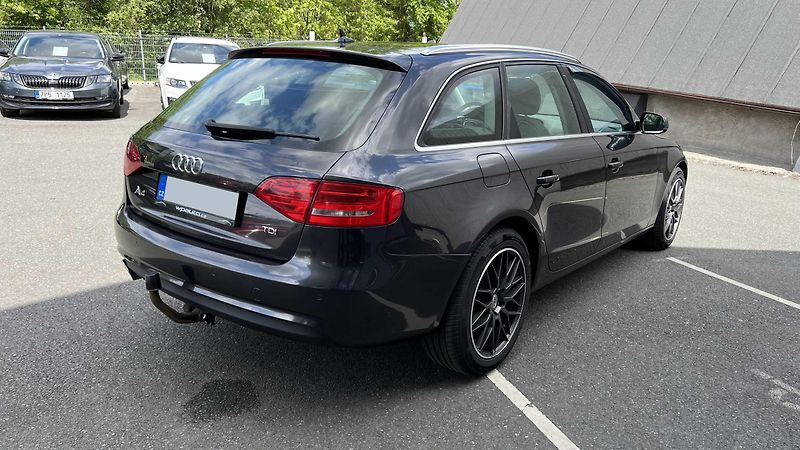 Audi A4 Avant B8 2.0 TDi 110 kW PO ROZVODECH - fotka 4 z 17