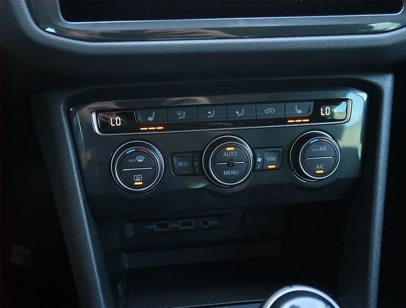 Volkswagen Tiguan (2019) 1.5 TSI - fotka 16 z 23