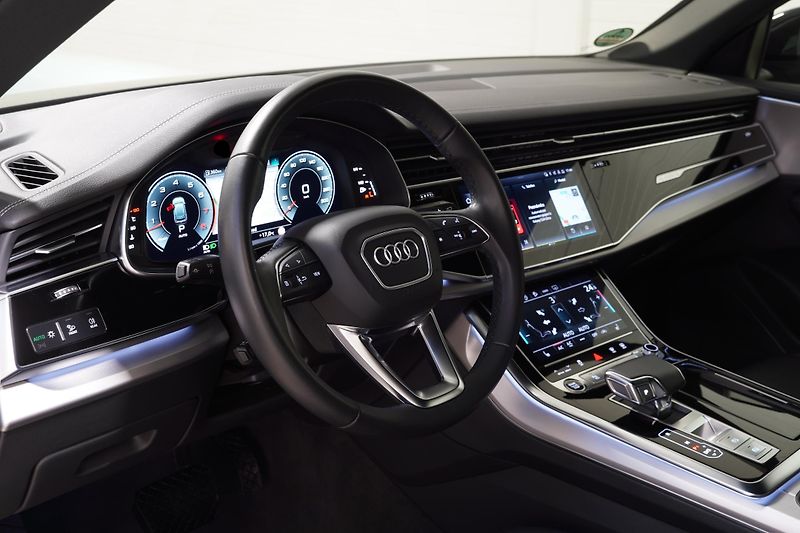 Audi Q8 55 TFSI,ČR,DPH,ZÁRUKA 2028 - fotka 13 z 33