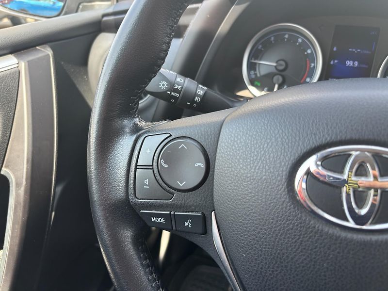 Toyota Corolla 1.6 VVT-i Active Trend Led - fotka 16 z 28