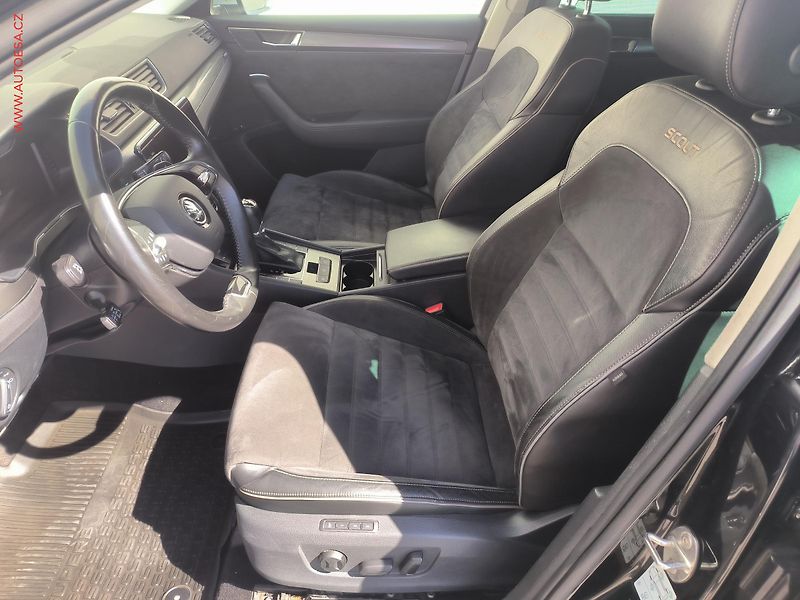 Škoda Superb (2022) 2.0 TSi 4x4, ČR, Scout, DSG - fotka 9 z 36