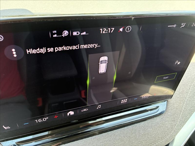 Škoda Enyaq 0,0 IV60 132KW 62kWh TAŽNÉ - fotka 22 z 25