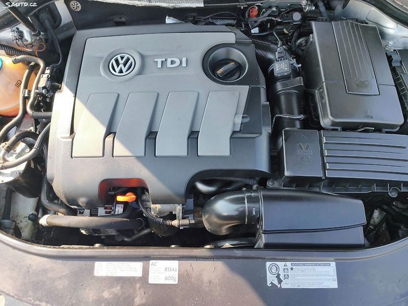 Volkswagen Passat (2011) - fotka 11 z 31