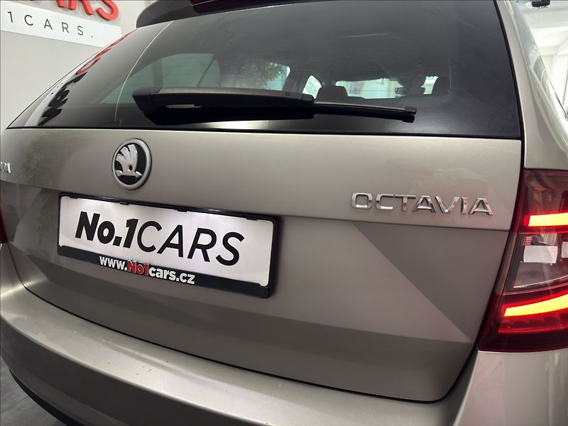 Škoda Octavia 1,6   TDI DSG STYLE+ VIRTU ACC - fotka 36 z 43