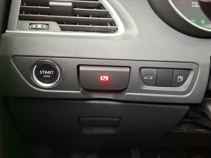 Peugeot 508 (2014) 2.2 HDi, Automat, Navi, Xenony - fotka 19 z 22