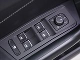 Volkswagen T-Roc 2,0 TDI DSG 4Motion R-line LED - náhled 15