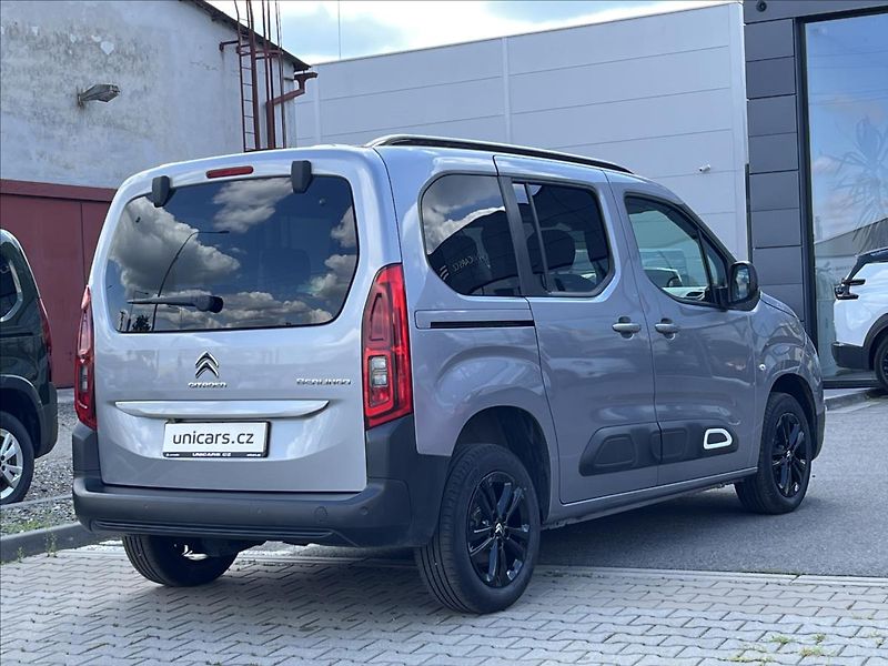 Citroën Berlingo 1,5 BlueHDi  EAT8 SHINE PROFI+ - fotka 5 z 22