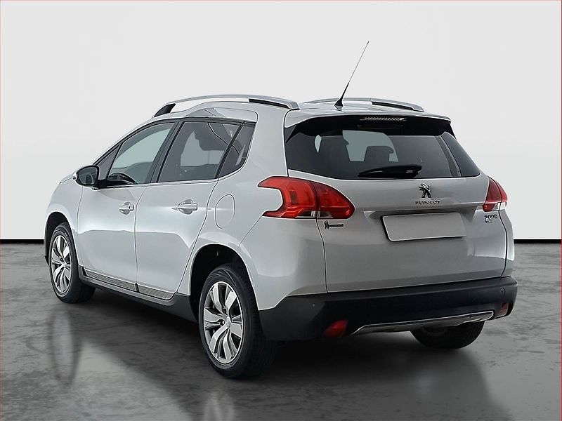Peugeot 2008 (2015) 1.6 e-HDi, Tempomat - fotka 4 z 18