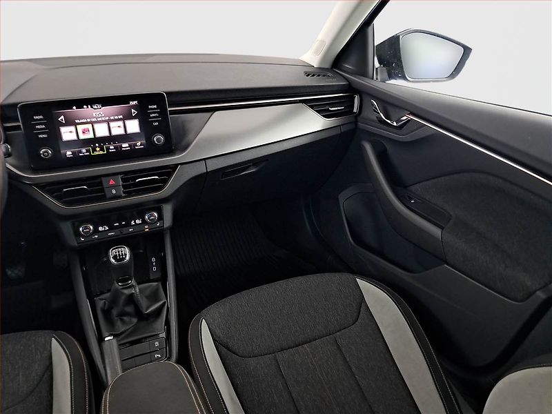 Škoda Scala (2019) Style 1.0 TSI, Kůže, Tempomat - fotka 8 z 17
