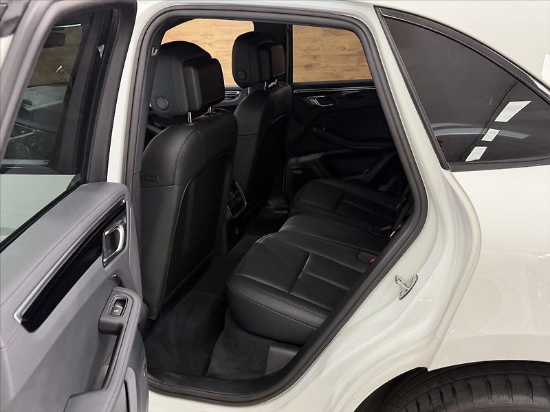 Porsche Macan S ZÁRUKA VZDUCH PANO BOSE - fotka 21 z 25