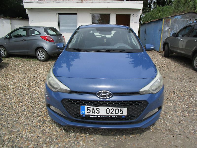 Hyundai i20 1,2-55KW-KOUPEN V ČR+NOVÁ STK - fotka 2 z 13