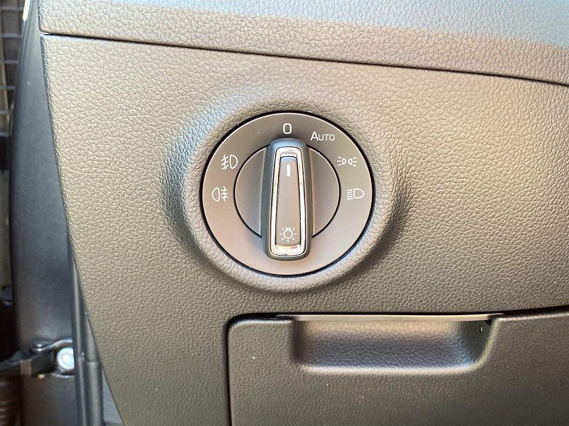 Škoda Superb (2023) Combi 2.0 TDI DSG Style - fotka 12 z 34