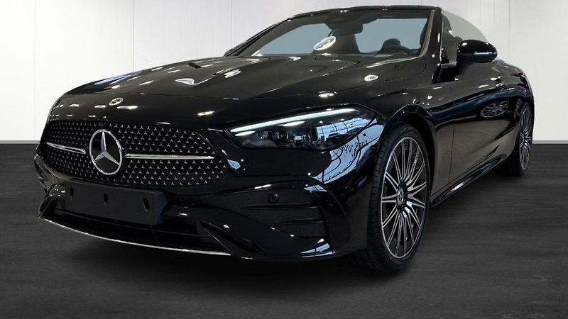 Mercedes-Benz CLE 200 AMG 360k Keyless Ambient  - fotka 1 z 17