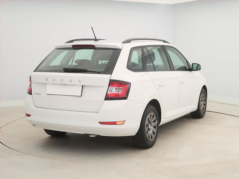 Škoda Fabia (2022) 1.0 TSI, Serv.kniha - fotka 5 z 15
