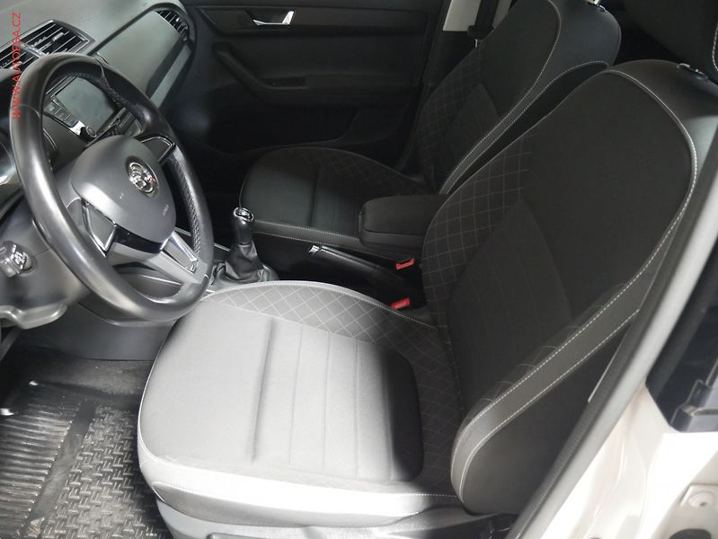 Škoda Fabia (2019) 1.0 TSi, ČR, AC, tempo, park - fotka 9 z 18