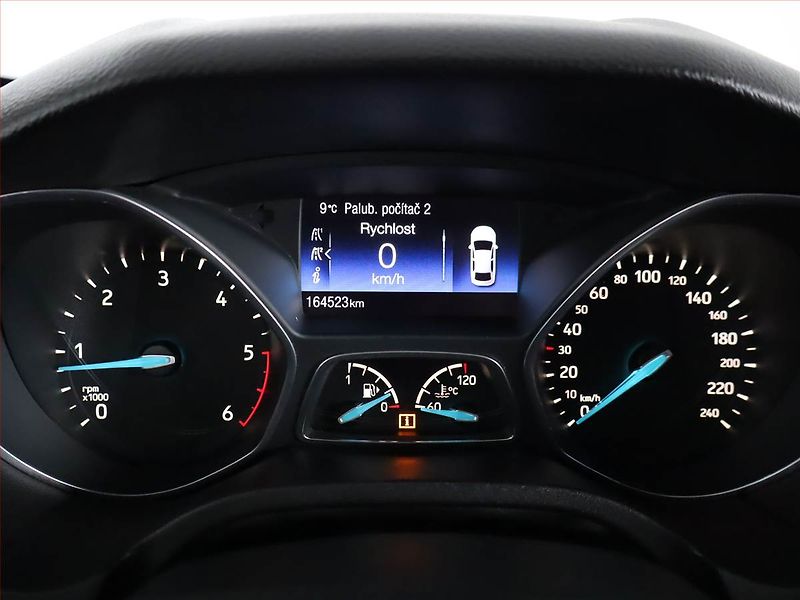 Ford Focus (2016) 1.5 TDCi, Tempomat - fotka 11 z 20