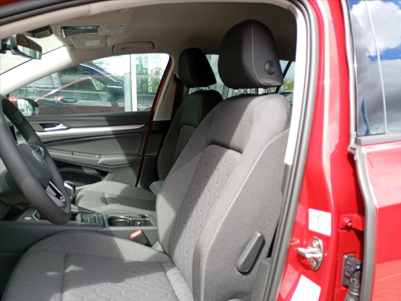 Volkswagen Golf Variant (2026) 1,5 TSI 85kW 6G  People - fotka 13 z 20