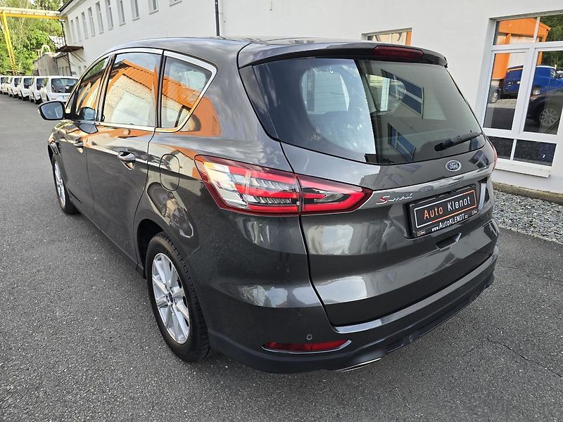 Ford S-MAX TITANIUM 2.0 132kW LED + NAVI - fotka 5 z 42