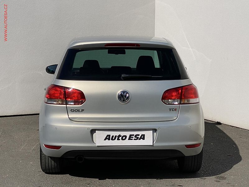 Volkswagen Golf (2012) 1.6 TDi, Match, +kola - fotka 5 z 16