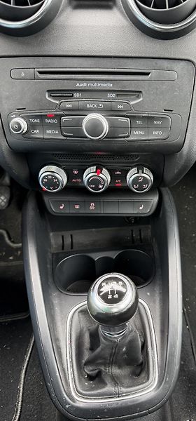 Audi A1 (2013) 1.6 tdi 77kW SPORTBACK - fotka 8 z 12