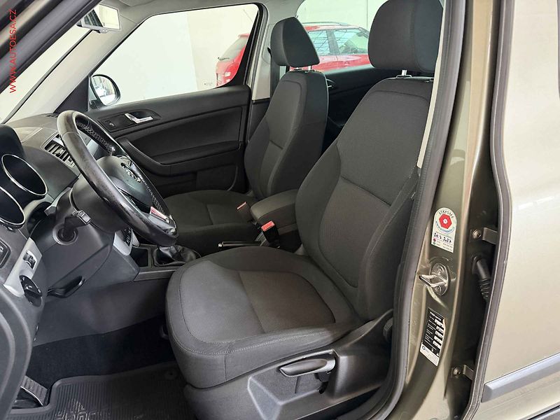 Škoda Yeti (2015) 2.0 TDi, 2.maj,ČR, AMB, TZ - fotka 8 z 18