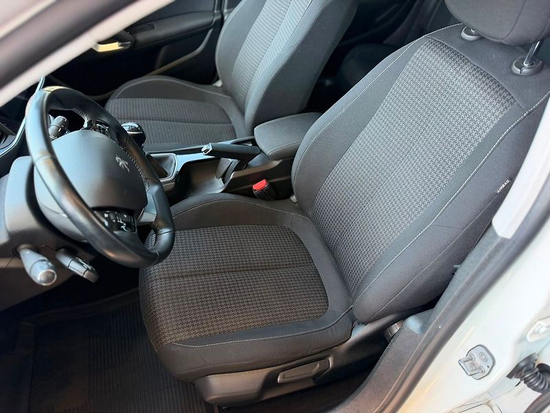 Peugeot 308 SW ACTIVE PACK 1.2PT 130 MAN6 - fotka 10 z 28
