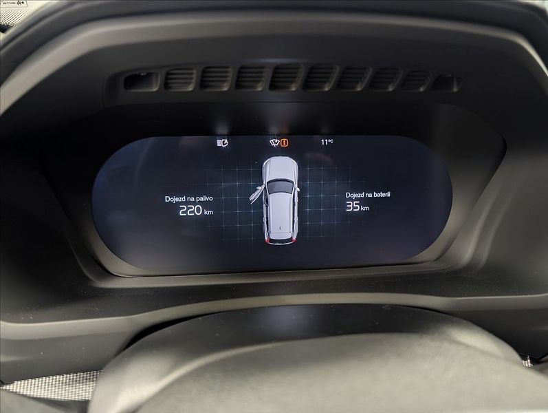 Volvo XC90 T8 Plus Dark Recharge AWD - fotka 22 z 39