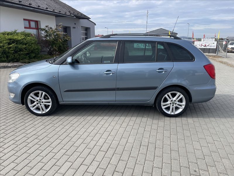 Škoda Fabia 1,2 TSi 77kw Klimatronic ESP T - fotka 2 z 32