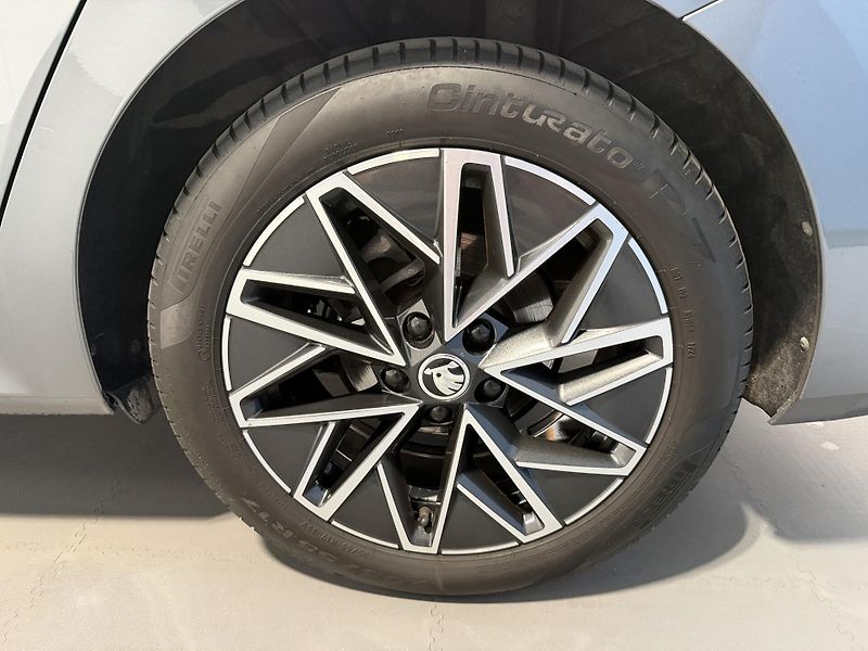 Škoda Octavia 2.0 TDI 85kW DSG Style Combi - fotka 13 z 13