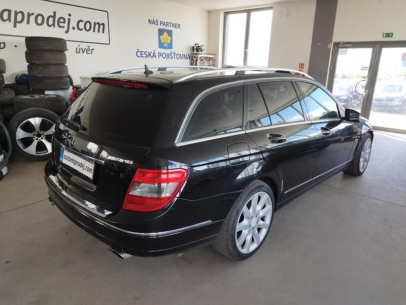 Mercedes-Benz Třídy C (2008) 320CDI,191KW,4MATIC,NAVI,ALU - fotka 5 z 27