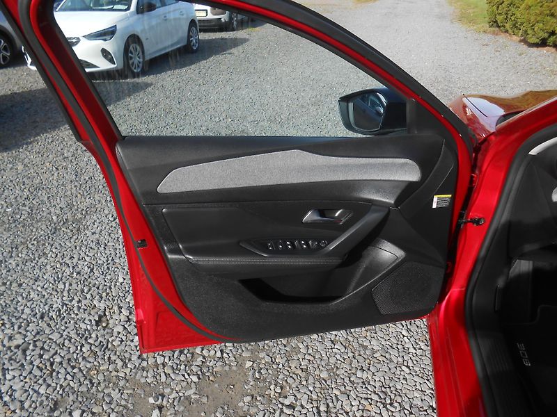 Peugeot 308 allure,led,automat,44tkm - fotka 27 z 41