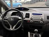 Honda Civic 8. gen 1.8 LS - náhled 9