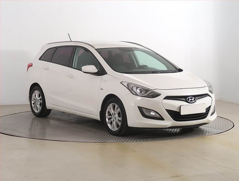Hyundai i30 (2014) 1.6 MPI, Serv.kniha, Tempomat - fotografie inzerátu